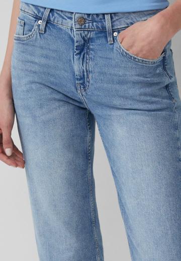 Короткие джинсы