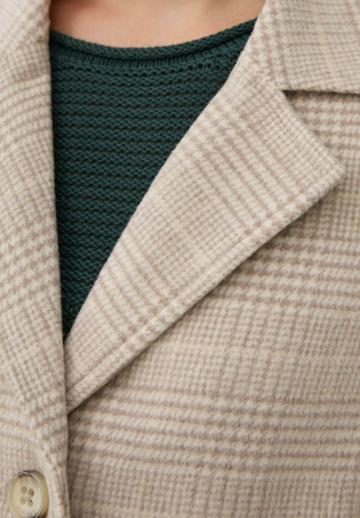 Короткое пальто