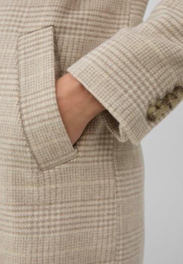 Короткое пальто