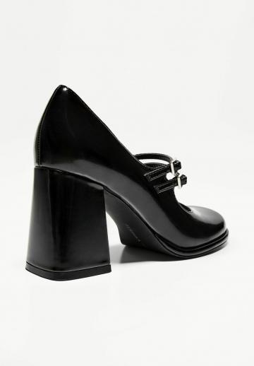 Туфли с ремешком