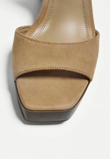 Босоножки на платформе