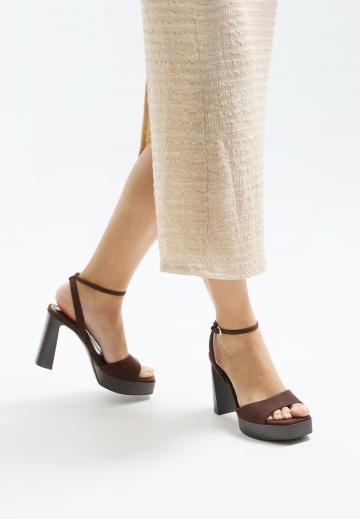 Босоножки на платформе