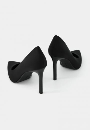 Туфли на высоком каблуке