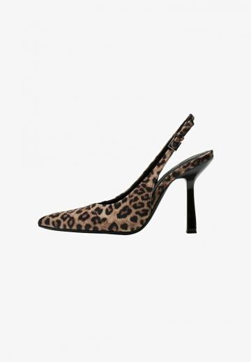 Туфли на высоком каблуке