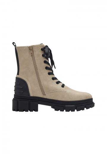 Ботинки на шнуровке