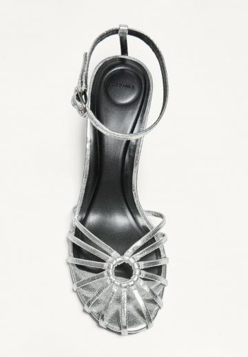 Туфли с ремешком