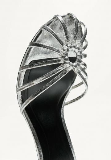 Туфли с ремешком