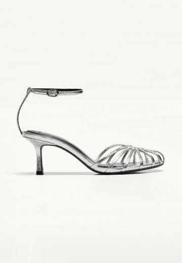 Туфли с ремешком