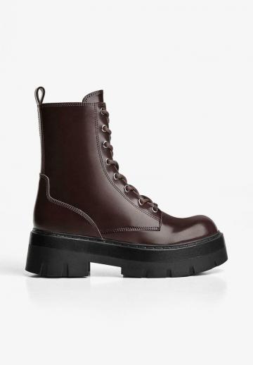 Ботинки на шнуровке