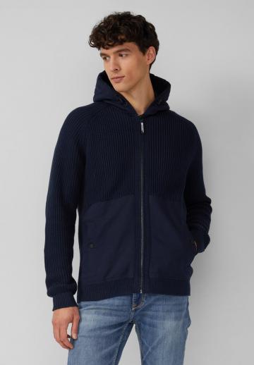 Вязаная кофта