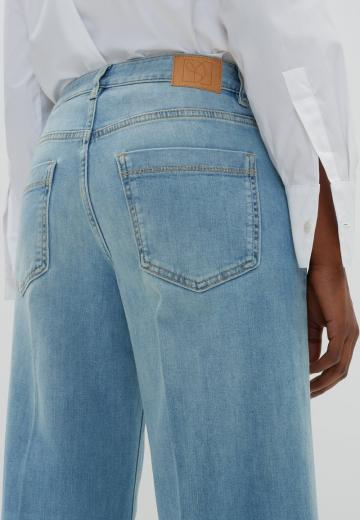 Свободные джинсы