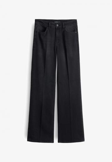 Клешеные джинсы