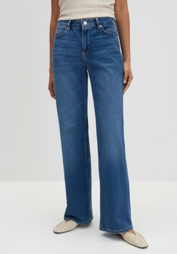 Прямые джинсы