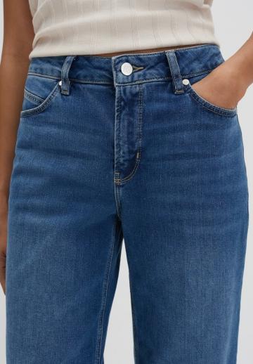 Прямые джинсы