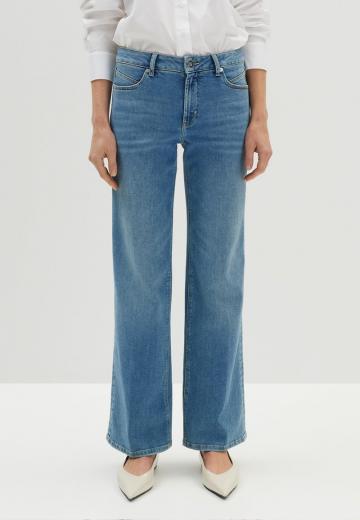 Клешеные джинсы