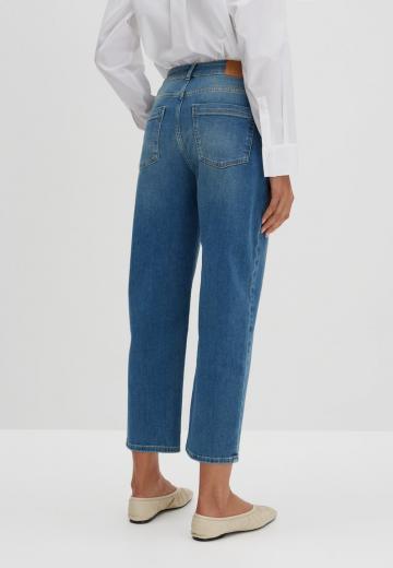 Короткие джинсы