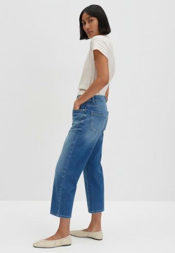 Короткие джинсы