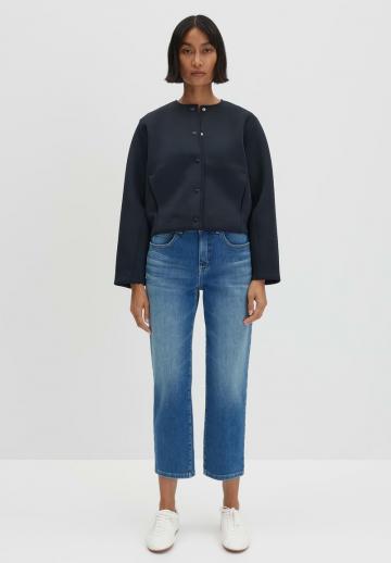 Короткие джинсы