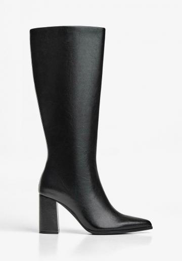 Высокие сапоги