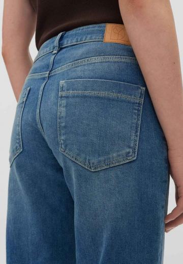 Короткие джинсы