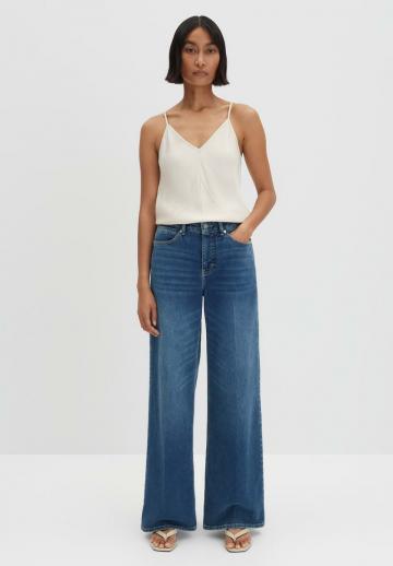 Прямые джинсы