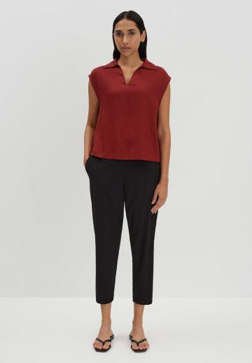 Блузка без рукавов