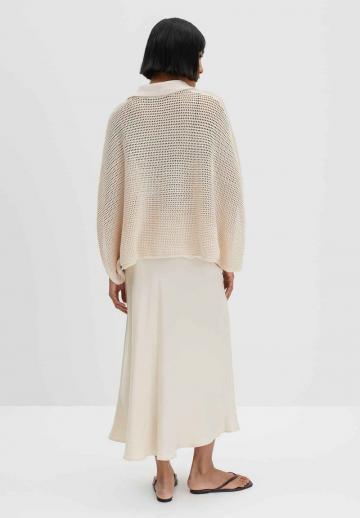 Пуловер с вырезом V