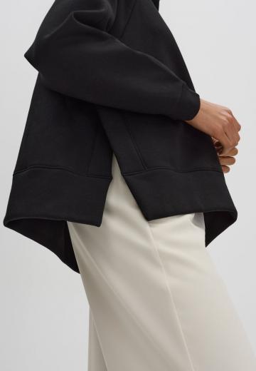 Пуловер с капюшоном