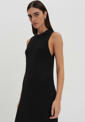 Вязаное платье