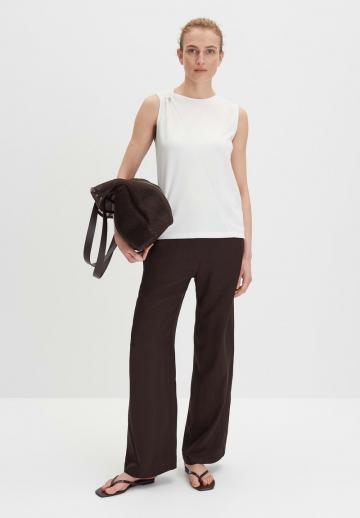 Блузка без рукавов