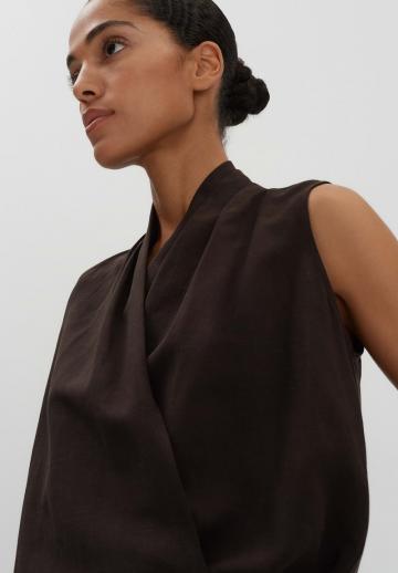 Блузка без рукавов