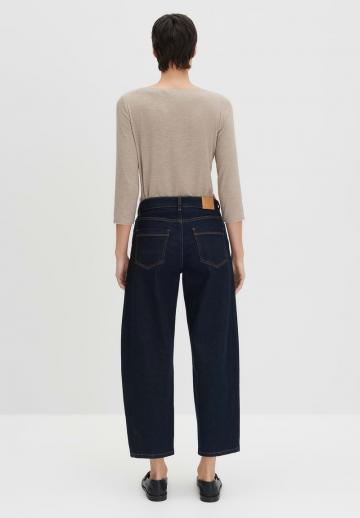 Короткие джинсы