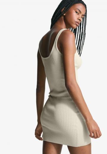 Платье футляр