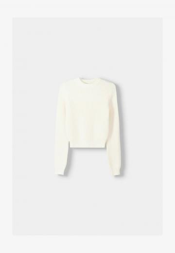 Пуловер в полоску