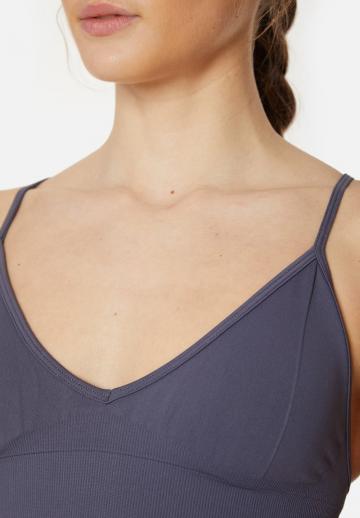 Спортивный топ