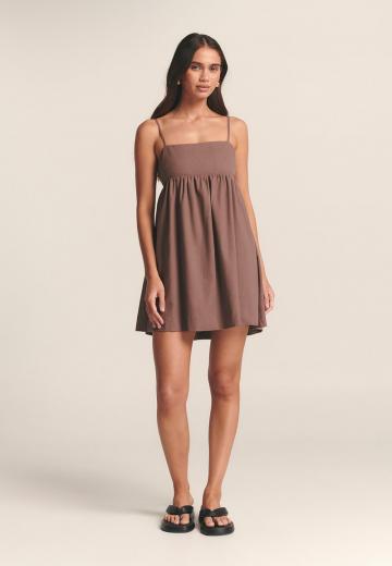 Короткое платье