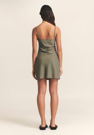 Короткое платье