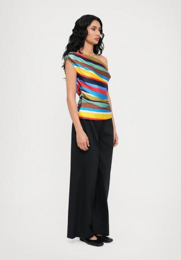 Блузка без рукавов