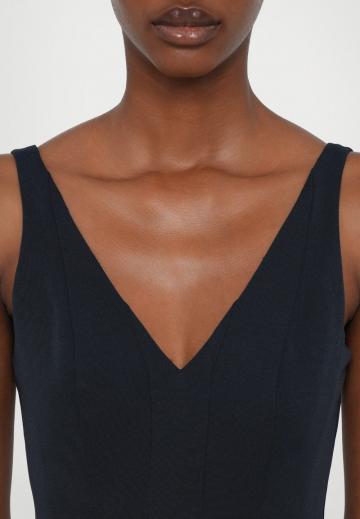 Коктейльное платье