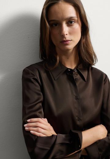 Атласная блузка