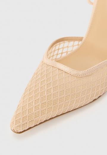 Босоножки на каблуке