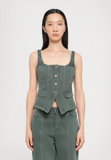 Джинсовая жилетка