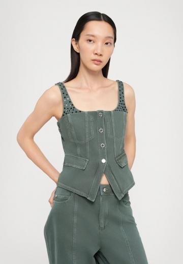 Джинсовая жилетка