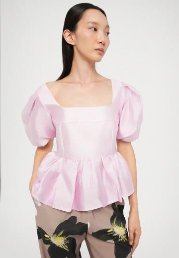 Атласная блузка
