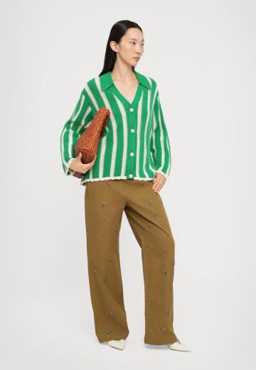 Вязаная кофта