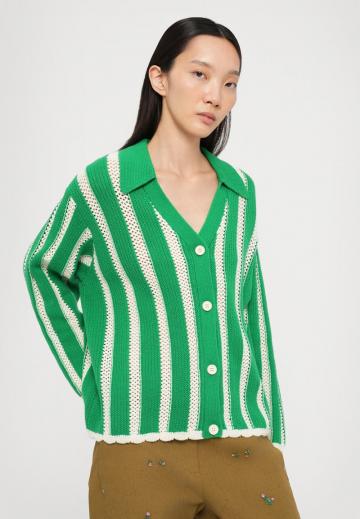 Вязаная кофта