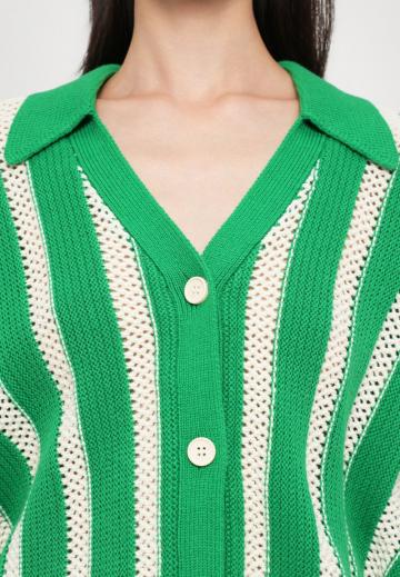 Вязаная кофта