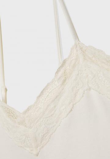 Топ на бретельках