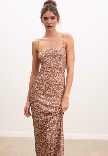 Платье футляр