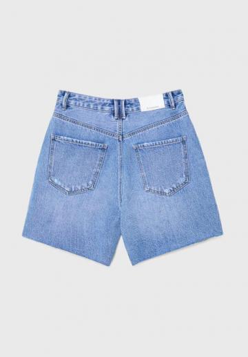 Джинсовые шорты